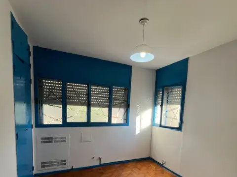 Departamento tres ambientes en alquiler en Versalles