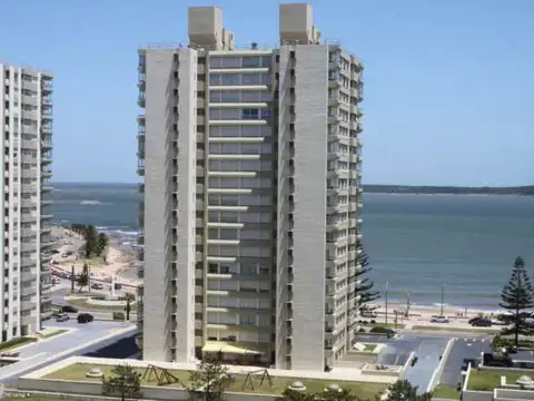 Departamento en Venta en Playa Brava, USD 430.000