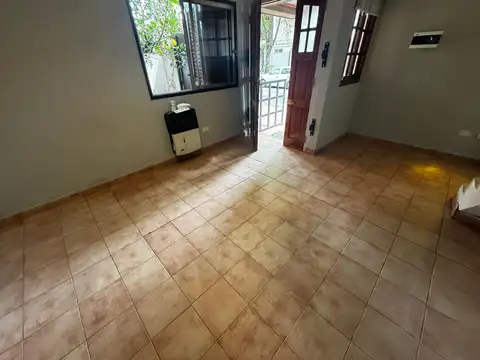 Depto Tipo Casa en Venta con 1 cocheras
