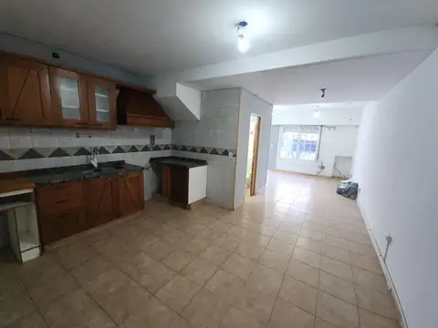 Depto Tipo Casa en Alquiler 35 años