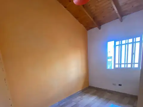 Depto Tipo Casa 4 ambientes con 1 baño