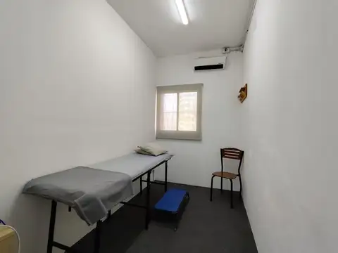 Casa 6 ambientes con 4 baños
