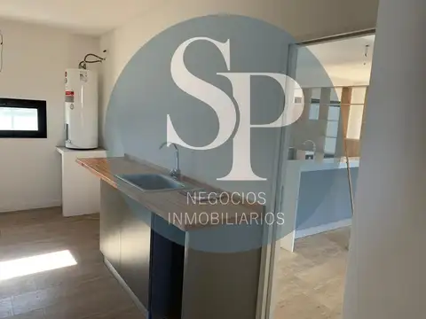 Casa 5 ambientes con 3 baños