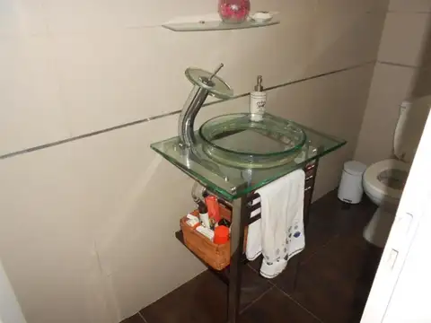 Casa en Venta con 3 cocheras