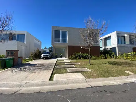 Casa en Alquiler Temporal de 3 dormitorios