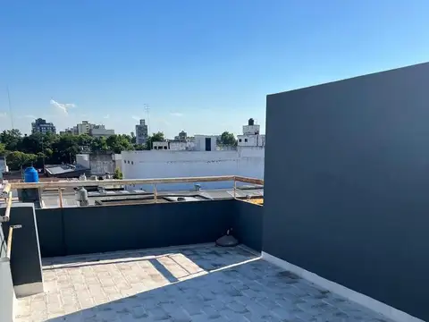 VENTA Departamento duplex 2 dormitorios con terraza exclusiva. Republica de Sexta, Rosario