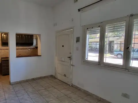 Depto Tipo Casa en Alquiler en Villa Pueyrredón, $ 950.000