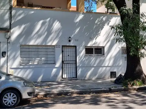 EXCELENTE DEPARTAMENTO TIPO CASA  DOS AMBIENTES Y MEDIO C/CUARTO DE ESTUDIO SIN EXPENSAS