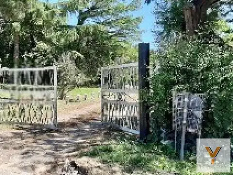 Quinta en venta - 5 Dormitorios 3 Baños - Sierra de Los Padres