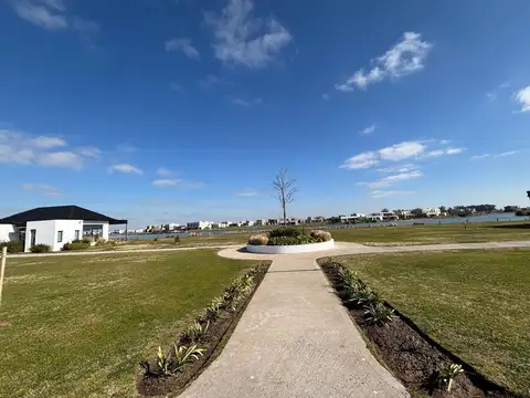 LOTE EN VENTA EN  BARRIO SANTA CLARA AL SUR