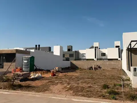 Solares De Manantiales