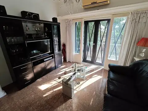 Depto Tipo Casa en Venta 48 años