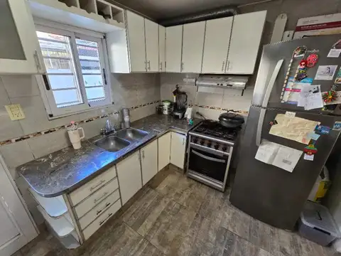 Casa 3 ambientes con 1 baño
