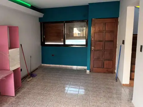 Casa en Alquiler con 1 cochera