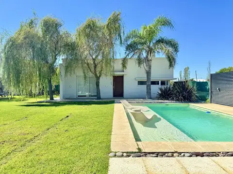 Casa en Venta en Roldan, USD 155.000