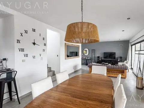 Casa en Venta en Pilar Del Este - Santa Sofia, USD 248.000