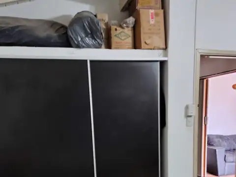 Buenos Aires 900, Piso Bue