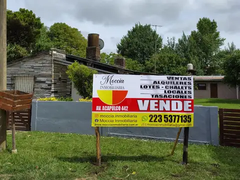 Propiedad con dos terrenos Casa mas Departamento