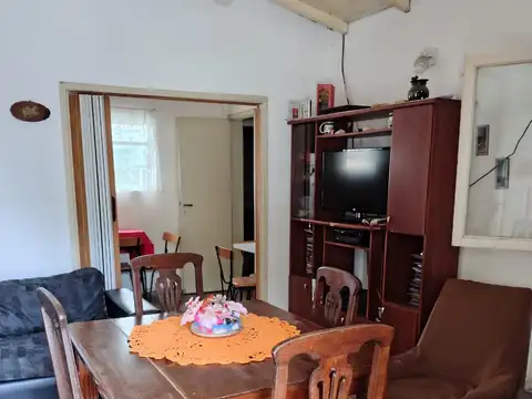 Casa 4 ambientes con 1 baño