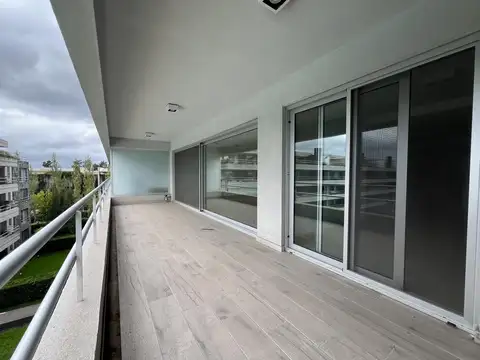 Departamento 4 ambientes con 3 baños