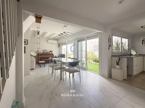 Depto Tipo Casa en Venta de 4 ambientes