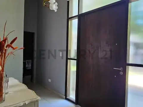 Casa en Venta en Mendoza, USD 240.000