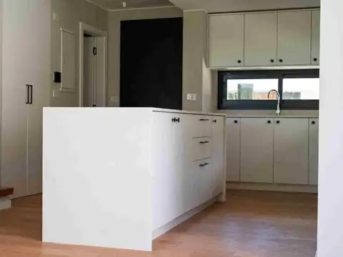 Casa en Venta en Carrasco Norte, USD 530.000