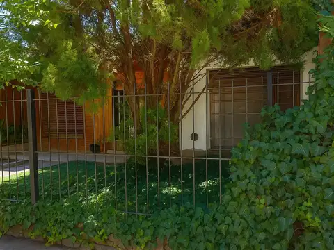 CASA EN VENTA, 4 AMBIENTES, LA REJA MORENO
