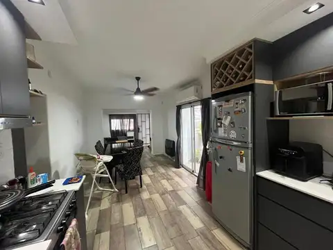 CASA VENTA DOS DORMITORIOS CINCO ESQUINAS