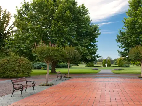 Jardín de Paz Oeste