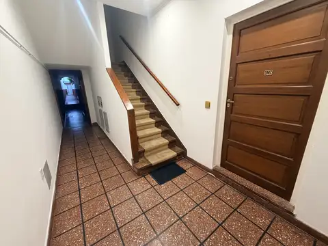 Depto Tipo Casa en Alquiler de 4 ambientes