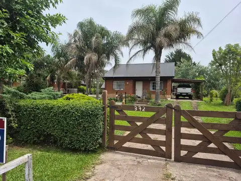 Casa 4 ambientes con 2 baños