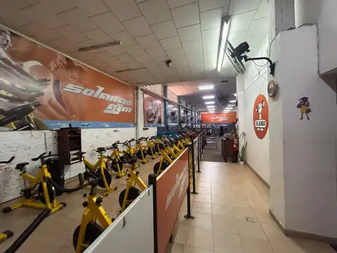 VENDO CASA SOBRE AV ROCA CASI ESQUINA ALEM