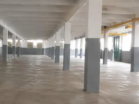 Galpon en Venta en Bernal Oeste, USD 2.416.150