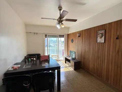 Departamento en Venta en Parque Chacabuco, USD 135.000