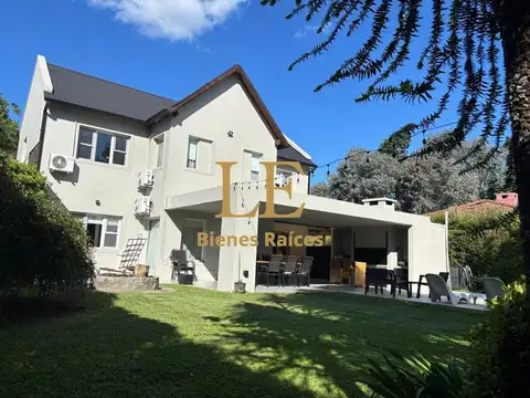 Venta de moderna casa en La Barra Village, Escobar.