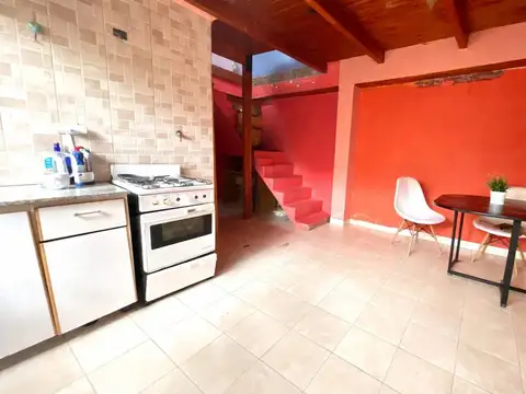 Casa 2 ambientes con 1 baño