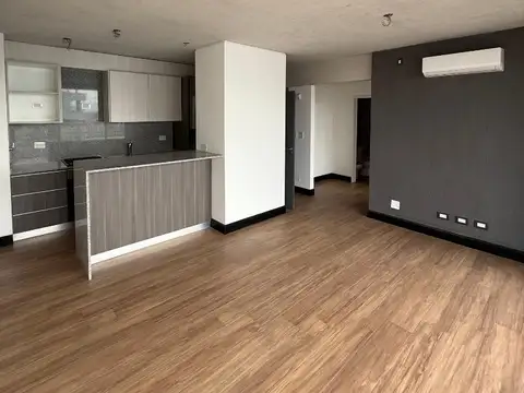 Venta de Espectacular departamento con balcón a terrazado