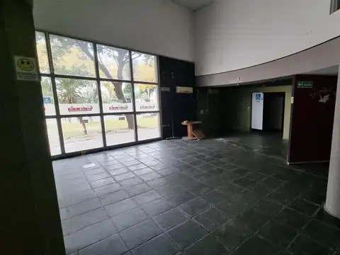 Local en Venta 30 años