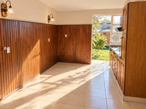 Casa 3 ambientes con 1 baño