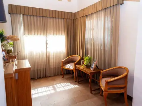VENTA Casa Don Bosco.PILETA. 5 amb. APTA CREDITO.