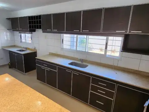 Casa en Venta al Oeste