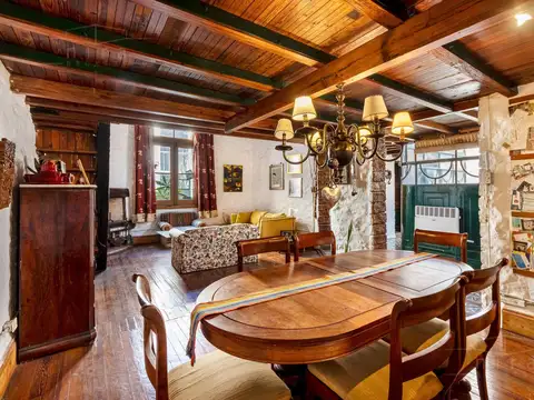 Depto Tipo Casa 5 ambientes con 2 baños