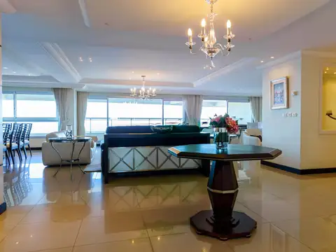 Departamento en Venta de 4 dormitorios