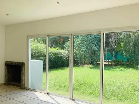 Casa 4 ambientes con 3 baños