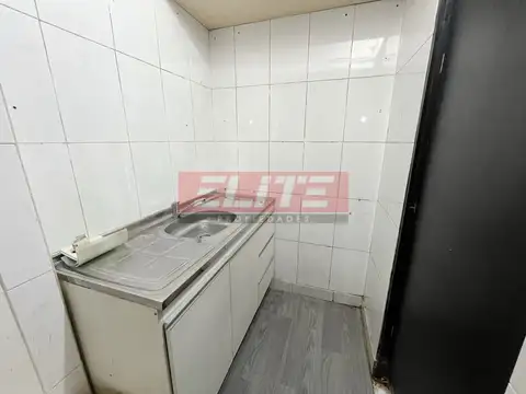 Local Sobre Díaz Colodrero, a metros Av Congreso – 54 m²