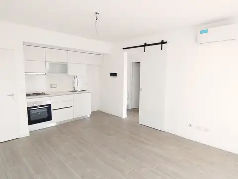 Cazón 300, Piso 2°