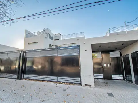 VENTA - Dúplex 3 dormitorios con cochera Patio y Terraza con parrillero - Fiserton, Rosario.