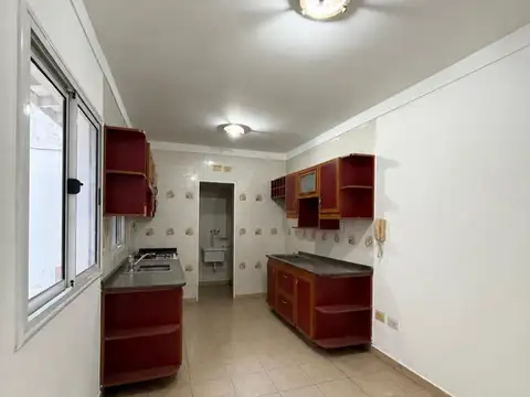 Depto Tipo Casa en Alquiler de 3 dormitorios