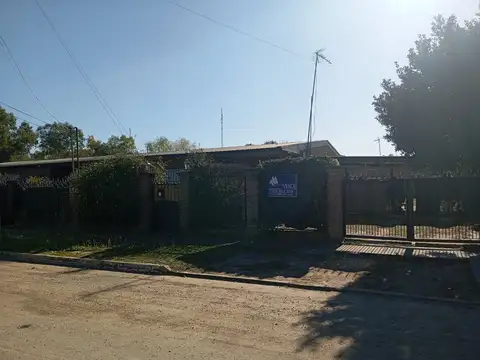 Casa de 3 ambientes en Carlos Spegazzini